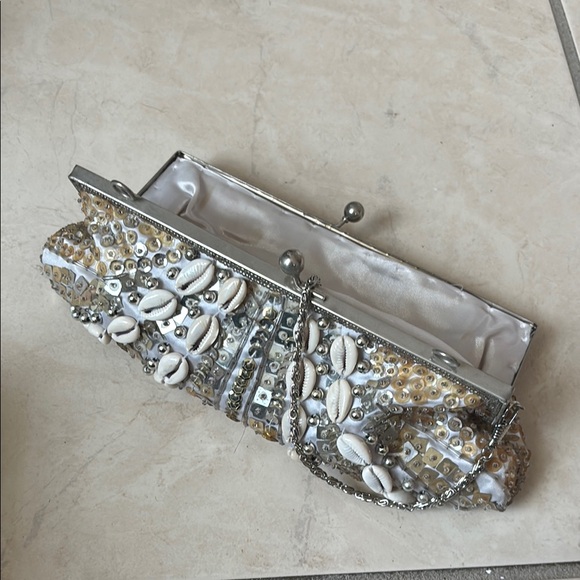 & Other Stories White and Gold Clutch with Shimmery Finish - Picture 4 of 4